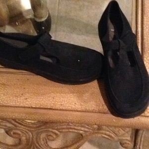 Easy spirit black suede shoes